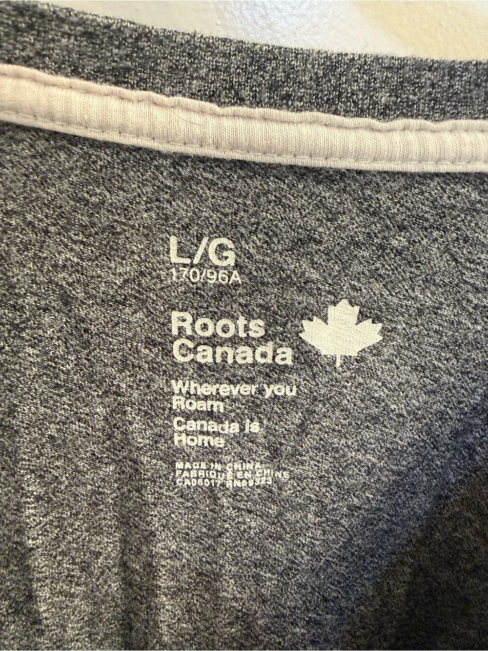 Roots women’s Grey Tee with Green Canada Beaver Logo - Picture 6 of 11
